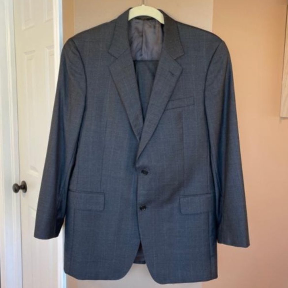 Jos. A. Bank Signature Gold Suit 42L